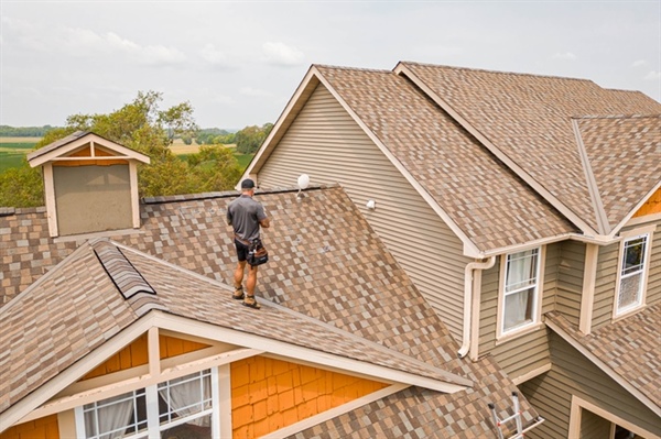 What Should Homeowners Expect During a Professional Roof Inspection?